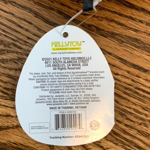 Luna The Christmas Penguin Squishmallow - Picture 7 of 8